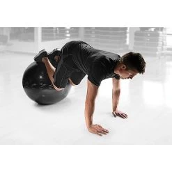 SKLZ Trainer Ball 8 SKLZ Trainer Ball -Fairway Fusion trainerball perf male act1